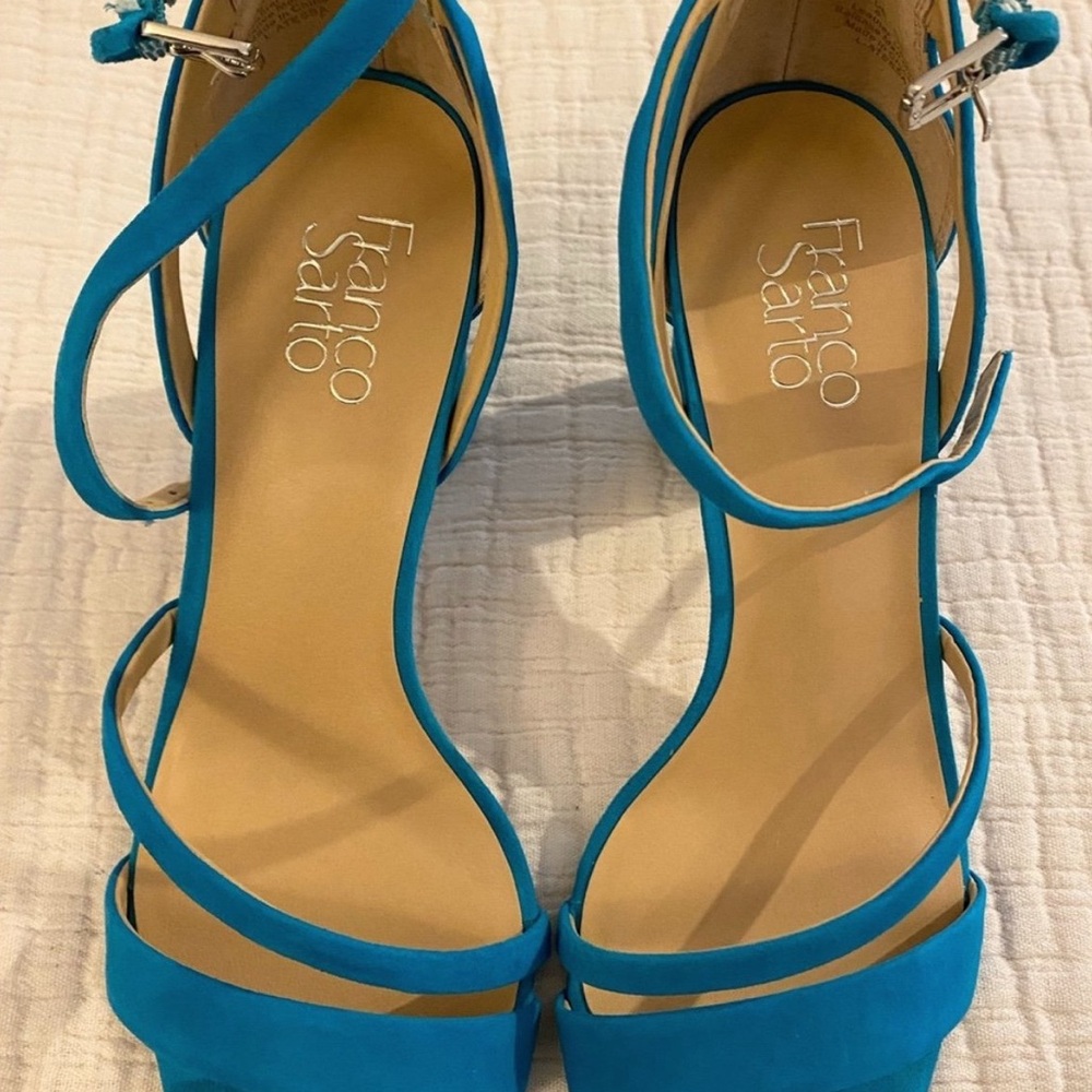 Franco Sarto L-Atessa Teal Suede Round Heels